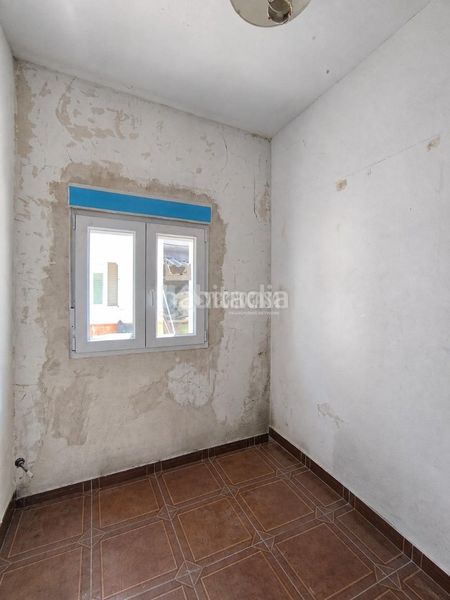 Foto 4071e230-93dc-4993-88b4-73bfaf2d55c4. Casa aparellada a Val Alcalá de Henares