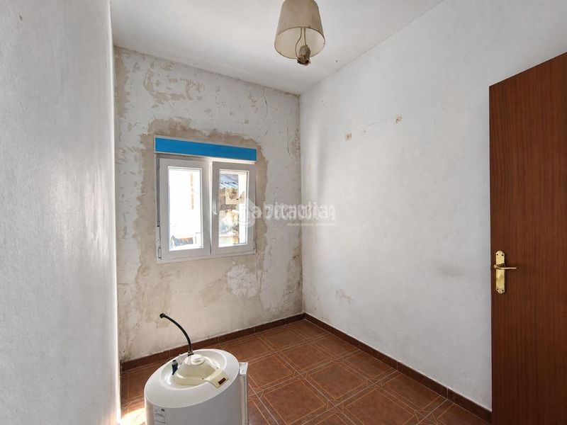 Foto 5d4cbc5e-245d-4e2a-89ab-3a20f7e4ca28. Casa aparellada a Val Alcalá de Henares