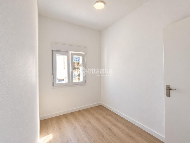 Foto a43a8311-85e0-4e00-b8c7-4a8fd2c224f7. Casa aparellada a Val Alcalá de Henares