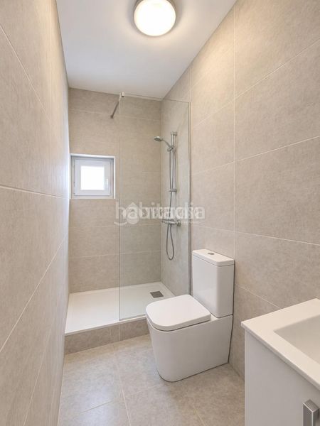 Foto d7bdd9f4-bc8d-479a-906c-032dfb155b71. Casa aparellada a Val Alcalá de Henares