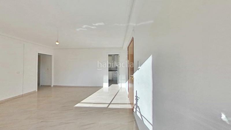 Foto eb6d0427-7dcf-4770-8872-ae7255a39cd3. Lloguer pis a Campoamor Alicante