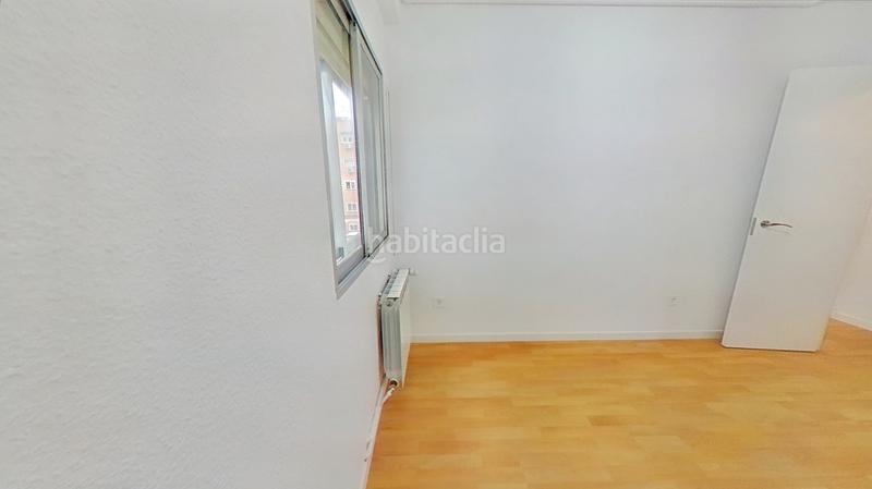 Foto 23335f26-e9a3-4eab-8f2c-fd72ad74e80e. Rent flat with heating in Canillejas Madrid