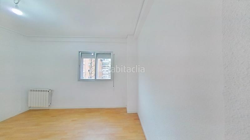 Foto 6f0f5057-d673-4b79-9236-1dddd970bdda. Rent flat with heating in Canillejas Madrid