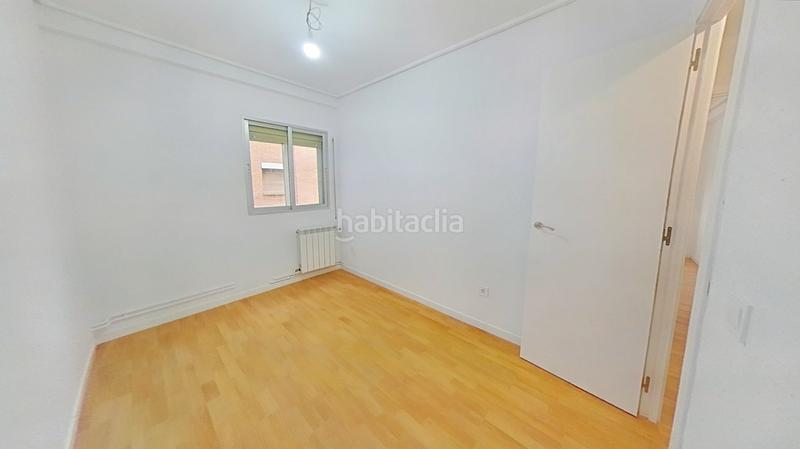Foto 861164ba-087e-4c03-8526-2e17910d8d0a. Rent flat with heating in Canillejas Madrid