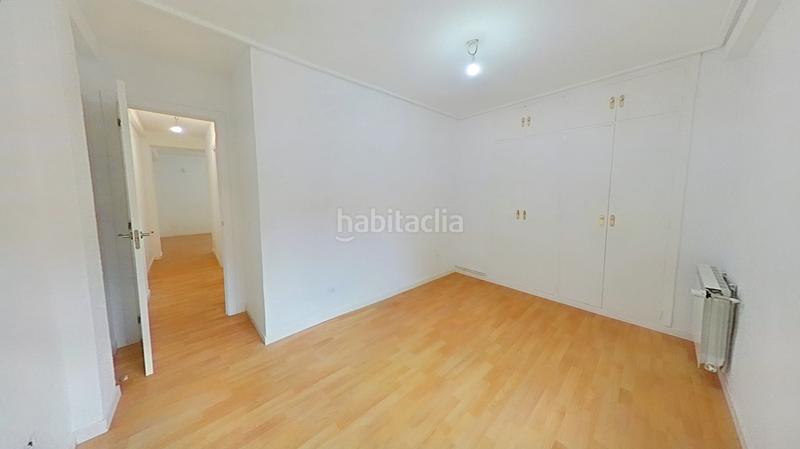 Foto dd2e1ef8-6468-449a-a979-bee55f8c956f. Rent flat with heating in Canillejas Madrid