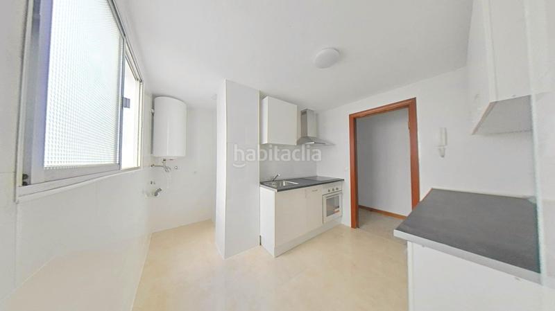 Foto 1e92a976-8536-43d1-a176-ba7267a35f0b. Alquiler piso en Sta. Aurelia - Cantábrico - Atlàntico - La Romería Sevilla