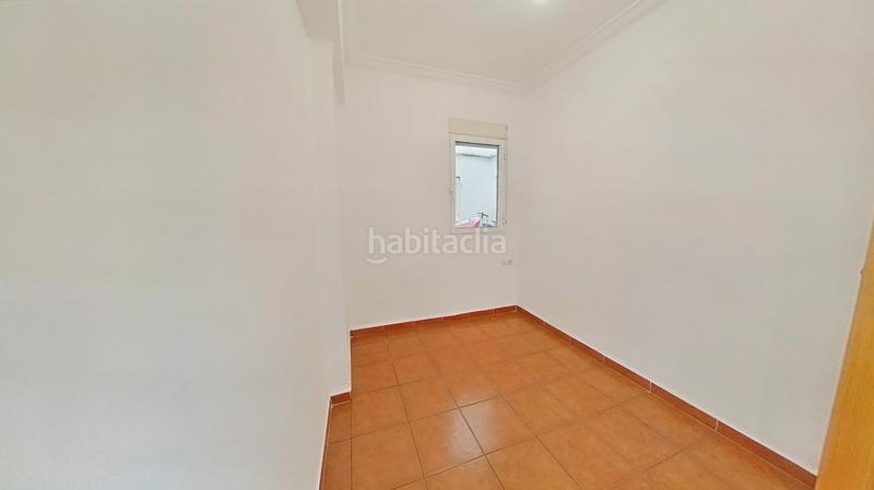 Foto b137ecf6-2971-41cd-8c49-cd3579086b07. Alquiler piso en La Raïosa Valencia