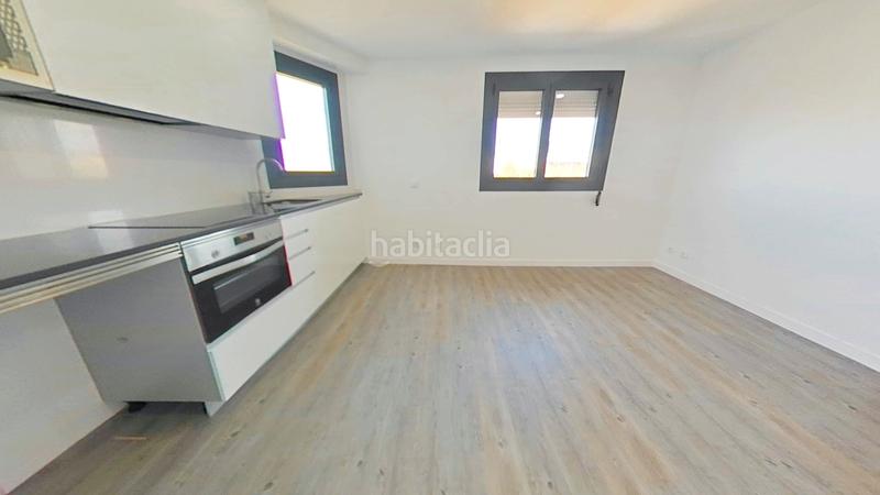 Foto 3f6bce2d-26e0-4fea-9943-e492e0ee7b0a. Lloguer pis a Riu Sud Santa Coloma de Gramenet