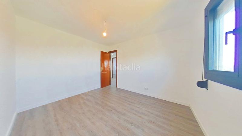 Foto 32c40047-e3d8-440e-ae94-1cafbecd915a. Alquiler piso en Riu Sud Santa Coloma de Gramenet