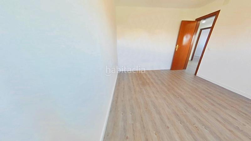 Foto f6119631-51c1-4cac-819b-2f278964f1d2. Alquiler piso en Riu Sud Santa Coloma de Gramenet