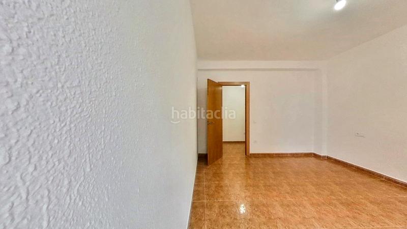 Foto b6b8f248-7886-43ca-9c40-7fbd36441a91. Rent flat in Zona Avenida al Vedat Torrent