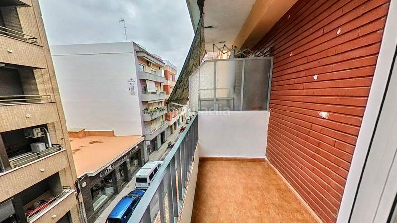 Foto 55f5959a-444f-4a97-bdef-aa27f912d4da. Alquiler piso en Zona Avenida al Vedat Torrent