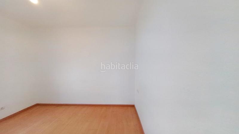 Foto a8545f1a-89fe-4a18-809a-c0a227eaf9bc. Lloguer pis a Sant Crist Badalona