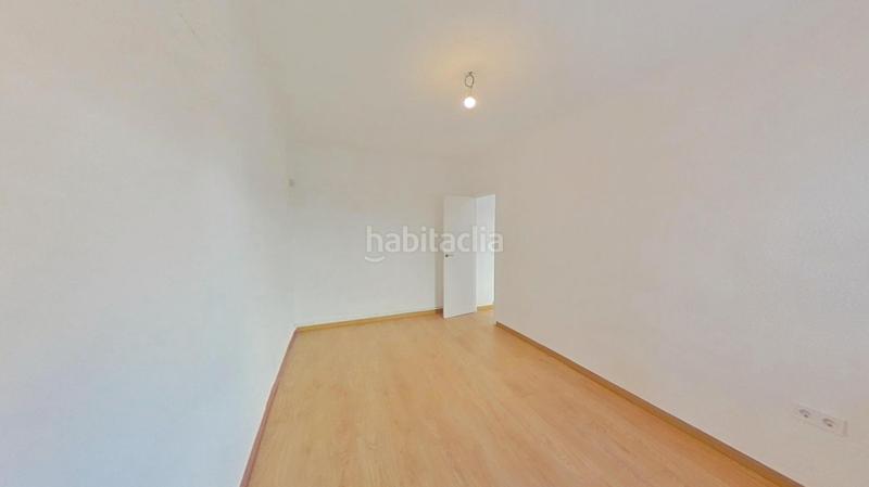 Foto bbe0e49c-b216-4230-8506-db14e30556ea. Miete etagenwohnung mit heizung in Vista Alegre Madrid