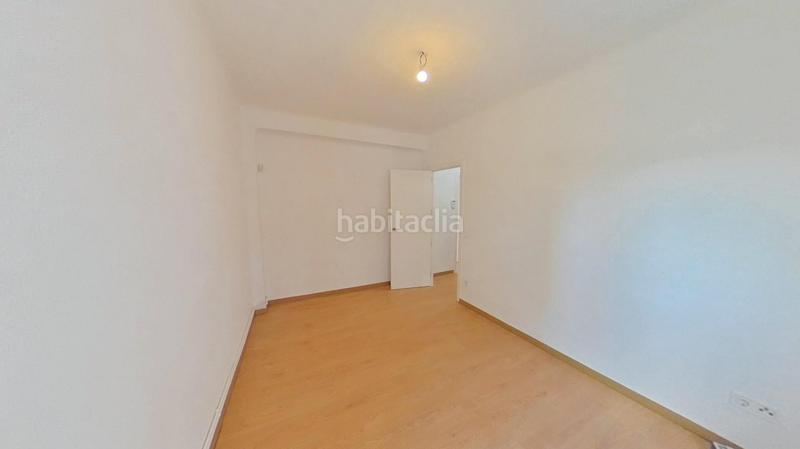 Foto 907d1eff-8d8e-4342-97ad-621550d35943. Rent flat with heating in Vista Alegre Madrid