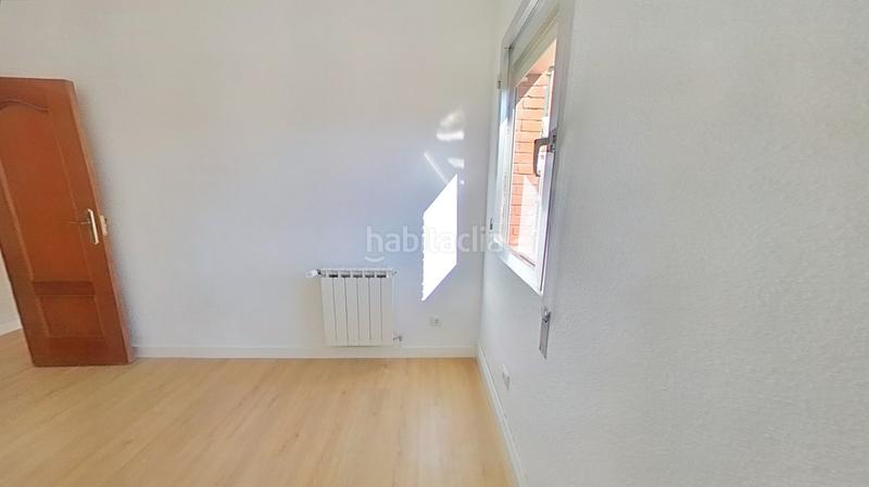 Foto 338bca6a-bd86-40e7-ad6a-6a78ecaaae5d. Alquiler piso en Numancia Madrid