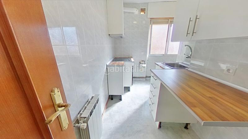 Foto 3e9067c2-8875-4756-9b71-6ea5e7aea0fb. Alquiler piso en Numancia Madrid