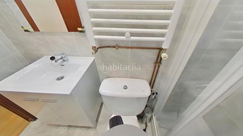 Foto 452ff59b-b0f0-41e4-8b60-ed00f9a5563c. Alquiler piso en Numancia Madrid