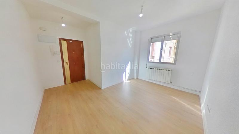 Foto 4858f11f-e31d-4214-b21f-d5617bb99af3. Alquiler piso en Numancia Madrid