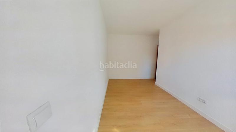 Foto df498cab-f61d-4760-b2d1-48c48a3f1b00. Alquiler piso en Numancia Madrid