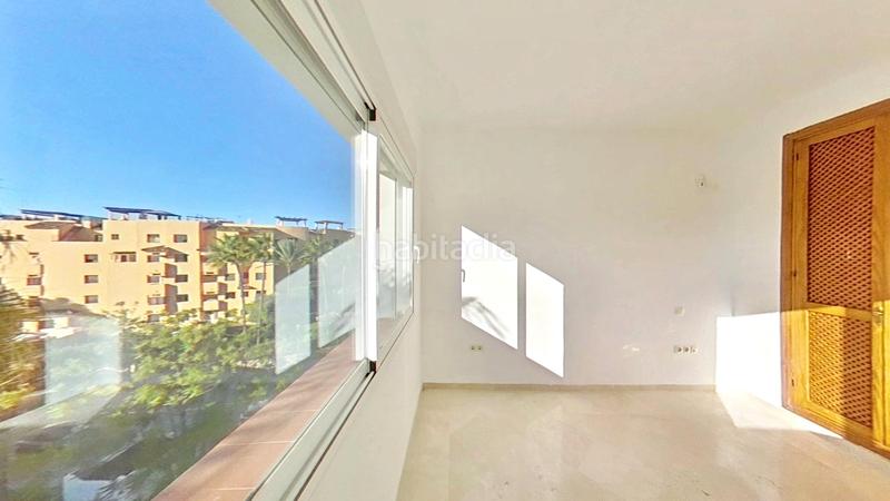 Foto 04a08738-7fb9-483c-b5f7-6f579df06d85. Rent flat with parking pool in Villacana - Costalita - Saladillo Estepona