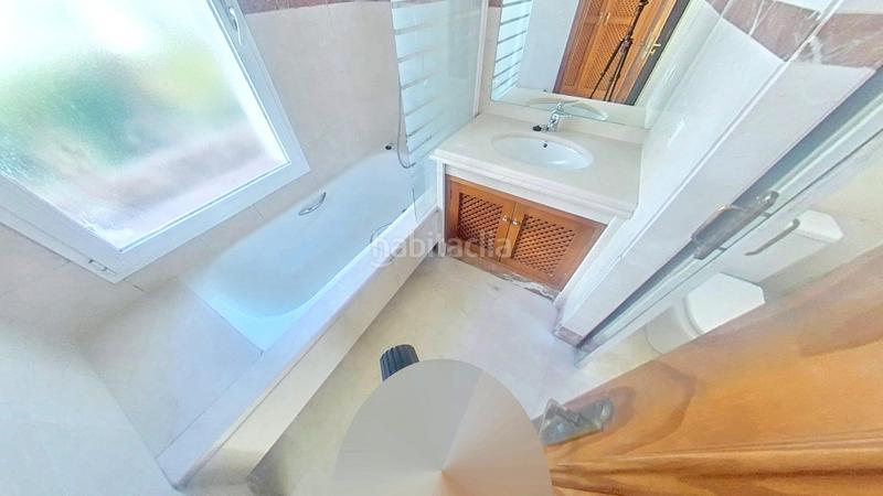 Foto 1e5d49ab-0d0c-49a5-8173-ce42fee757f1. Rent flat with parking pool in Villacana - Costalita - Saladillo Estepona