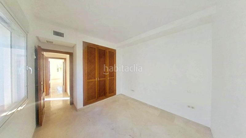 Foto 4bcac3a2-6e1f-410a-888f-196c1c244e58. Rent flat with parking pool in Villacana - Costalita - Saladillo Estepona