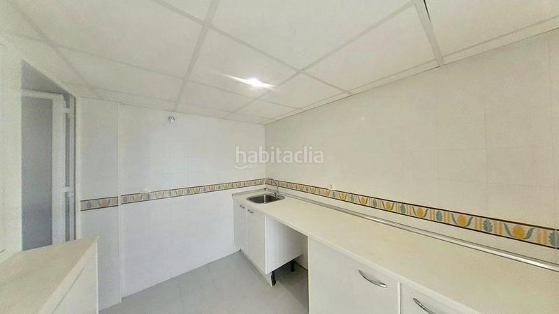 Foto 624c87af-6ddb-4dcb-bfd7-035b93515334. Rent flat with parking pool in Villacana - Costalita - Saladillo Estepona