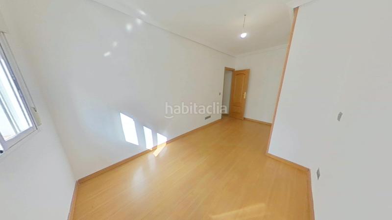 Foto 57070ba7-d3ec-47f0-a1d9-07d8e3ef1d95. Lloguer pis a Villaverde Alto Madrid