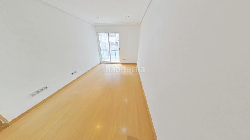 Foto f3d28271-2a9c-4419-bdf4-a45cffa7b4ce. Lloguer pis a Villaverde Alto Madrid