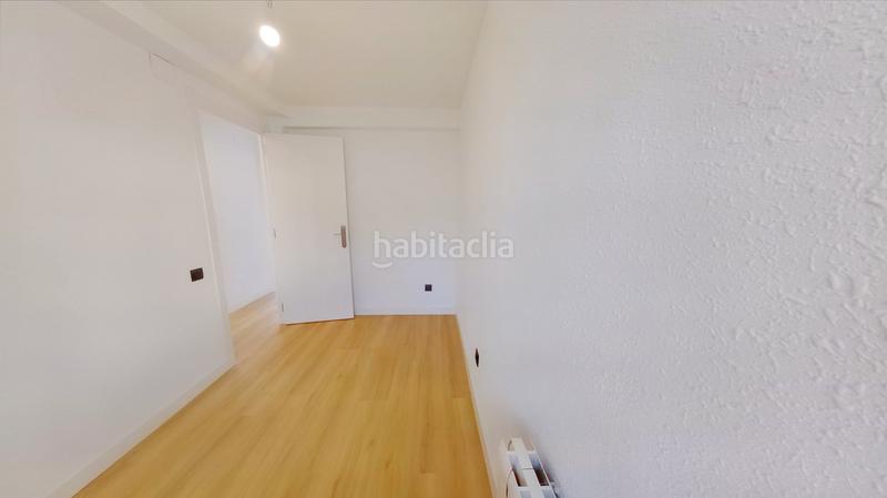 Foto fef9a978-bd93-4ef2-ad2b-429d2315fc09. Location appartement avec chauffage dans Los Rosales Madrid