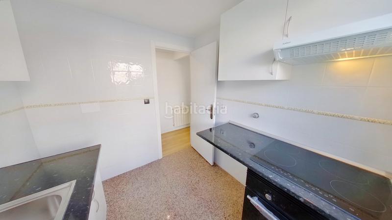Foto 036a6e49-581c-46ff-b211-fd8733f5482a. Rent flat with heating in Los Rosales Madrid