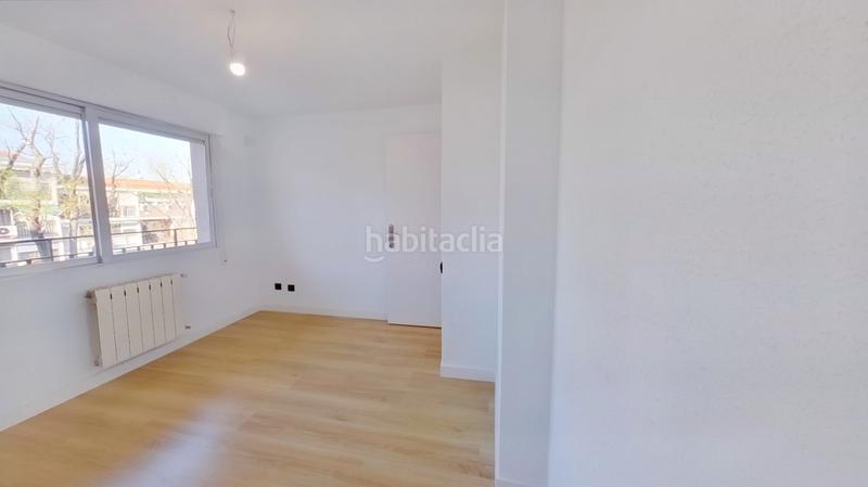 Foto 4ca276f1-24ba-4ef5-a8c8-9ade7a356c13. Rent flat with heating in Los Rosales Madrid