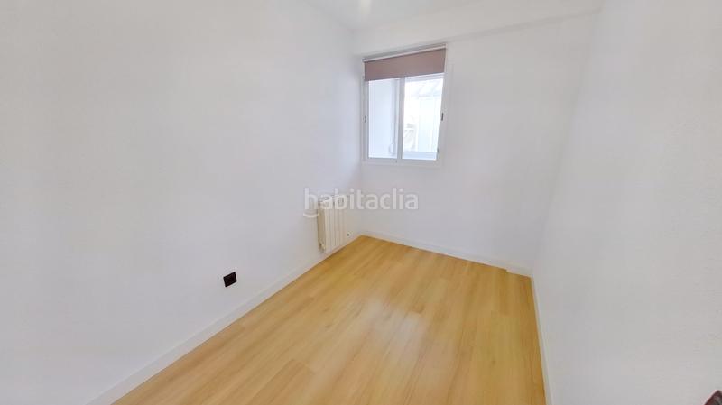 Foto f3252d38-e864-4983-95e5-565c87397e63. Rent flat with heating in Los Rosales Madrid