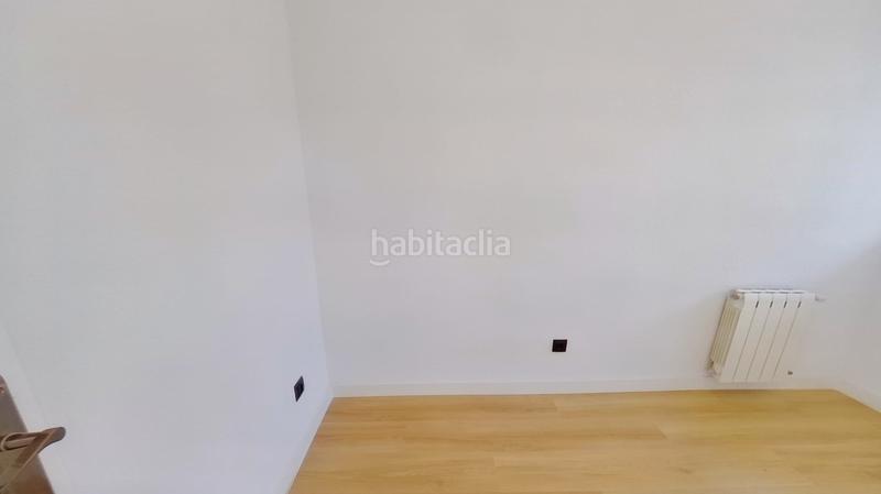 Foto 53d85d5d-a7f3-4e5f-9543-1580a0c9c0a9. Lloguer pis amb calefacció a Los Rosales Madrid