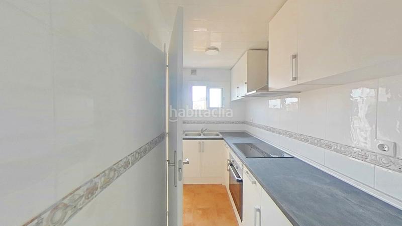 Foto 7936f372-9bc5-4402-b75b-aea4b37cbeaa. Location appartement dans Sant Crist Badalona