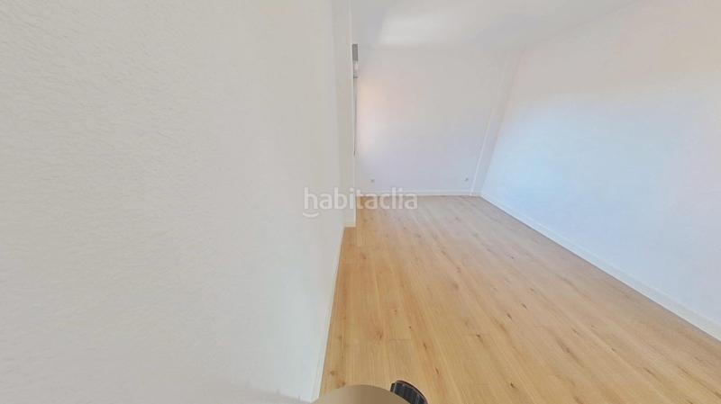 Foto 3c3caf93-8764-4580-ac00-d686e696d628. Miete etagenwohnung in Los Rosales Madrid