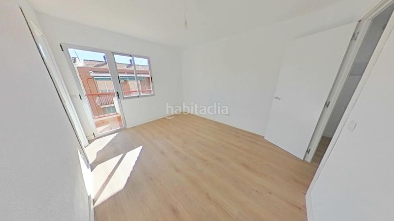 Foto a02f1281-7bd1-4901-b3f2-f1ab3c8e96ec. Miete etagenwohnung in Los Rosales Madrid