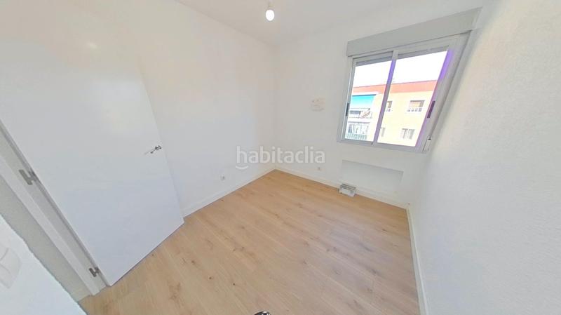 Foto a34c2825-51de-4c9c-9443-509308c339af. Miete etagenwohnung in Los Rosales Madrid