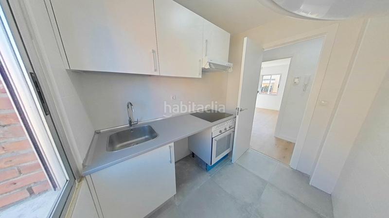 Foto da280c0f-174c-410c-bf4c-543a5a4b1283. Miete etagenwohnung in Los Rosales Madrid