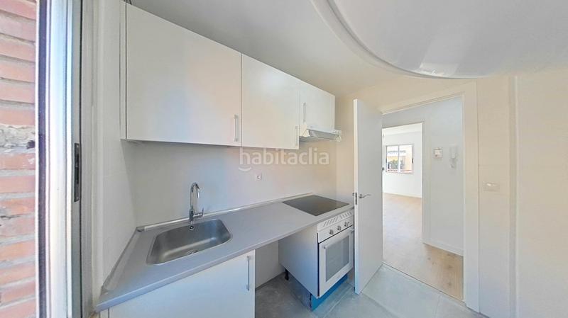 Foto e698f1ac-9d1d-4d87-86e3-9643df40d113. Miete etagenwohnung in Los Rosales Madrid