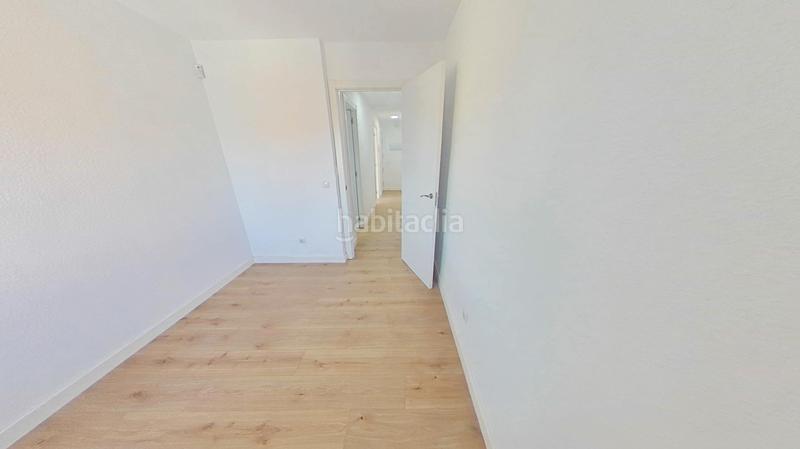 Foto fe89417d-c429-4f70-b289-b47f1e3c4ebb. Miete etagenwohnung in Los Rosales Madrid