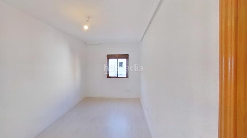 Foto fc0c788f-e7bf-47ec-901e-8607c5162312. Alquiler piso en San Diego Madrid