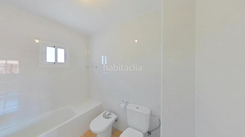 Foto ea8d72a3-43d9-48af-be9b-3c1f82915a82. Affitto appartamento in Reyes Parla