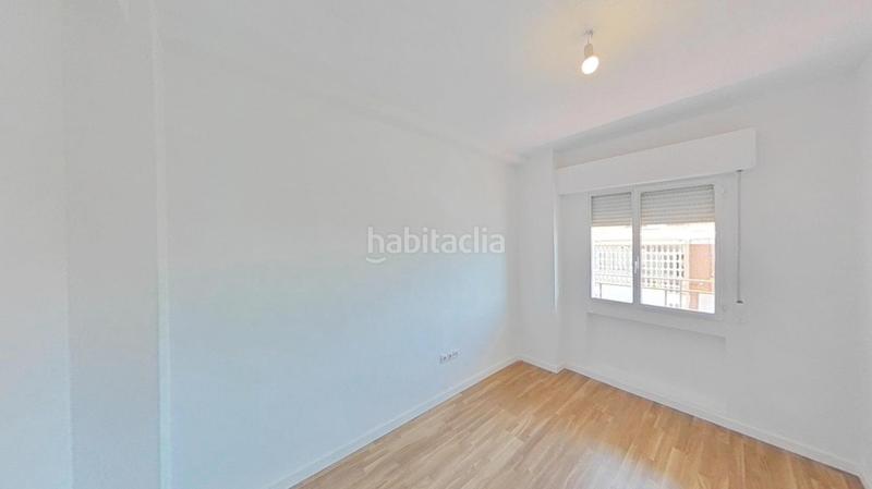 Foto e3350991-b98e-46cc-816c-dac711fa1aae. Lloguer pis a Reyes Parla