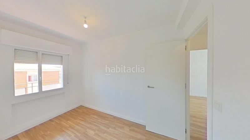 Foto 033a55f0-7a24-4a8b-800d-b523f8d64c05. Alquiler piso en Reyes Parla