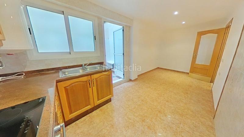 Foto ba77adff-d567-4f2d-b421-3f78d224530a. Affitto appartamento in Torrefiel Valencia