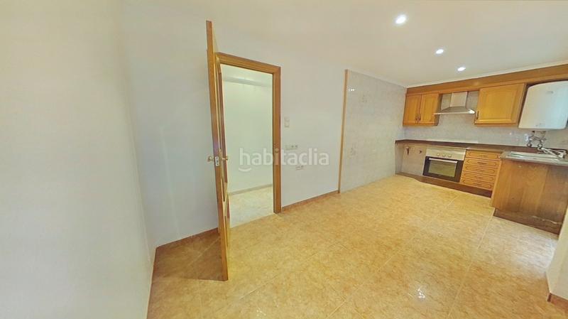 Foto ec2a9a85-8e6d-4e31-9bce-7b0b9db61150. Affitto appartamento in Torrefiel Valencia