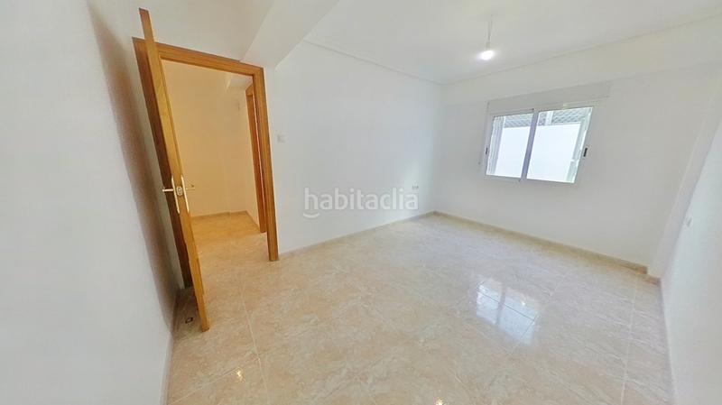 Foto 35275bab-b9f4-48f4-9841-31578f4f7bb6. Lloguer pis a Torrefiel Valencia