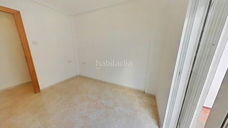 Foto a4111692-aaeb-4211-8f78-a6faeae5886b. Lloguer pis a Torrefiel Valencia